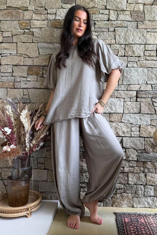 Randles Puff Sleeve Blouse Mocha